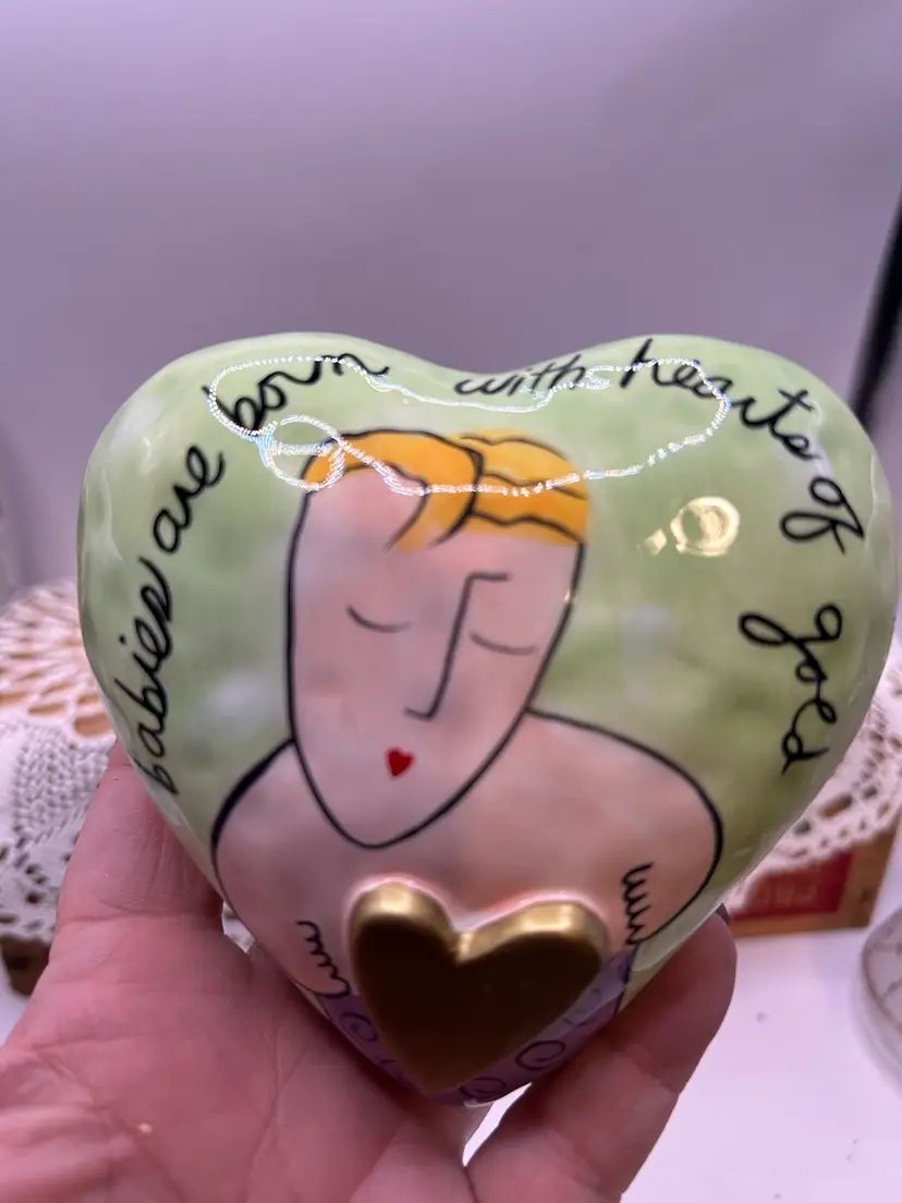 Sandra Magsamen / Sylvestri Shaker Heart