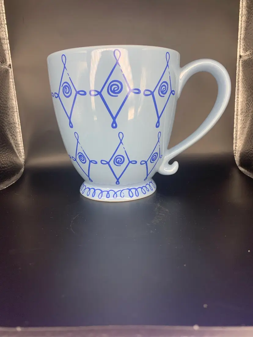Starbucks Vintage Blue Diamond Swirl Coffee Mug w/pedestal, 16 oz, H: 4 5/8” L: 6” W: 4 1/2”, 2004.