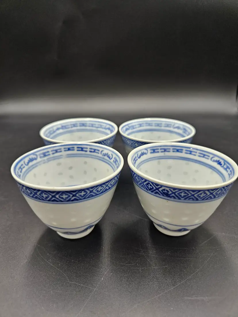 #A35 Porcelain Blue and White Made in China Small Round Bowls