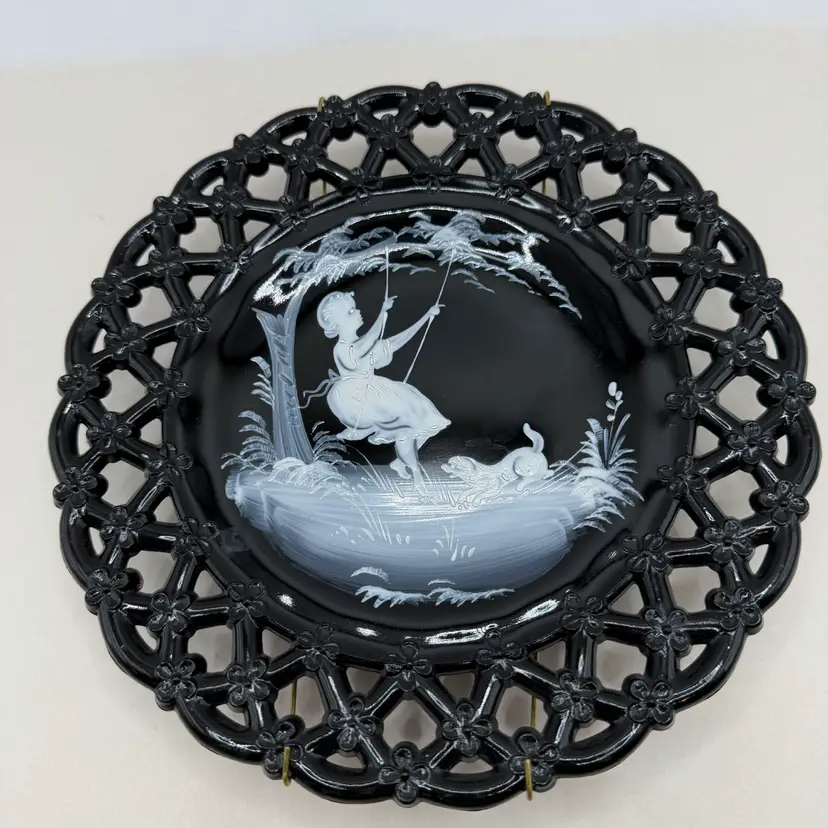 Vintage Westmoreland Mary Gregory Plate