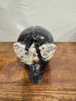 Volcano Agate Alien Head - GLOWS UNDER UV