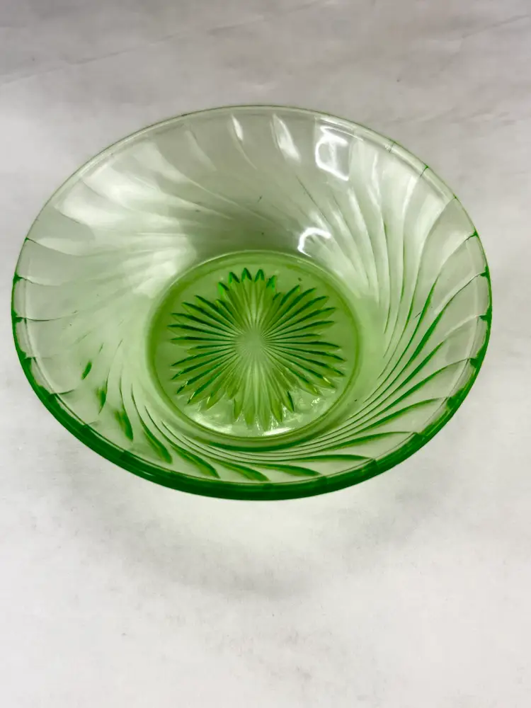 Vintage Heisey Moongleam Marcel Wave Swirl Green Bowl