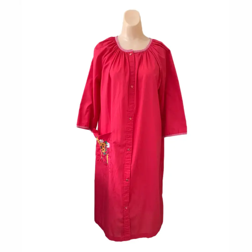 Medium Pink House Coat Robe JC Penney Embroidered 70s Vintage Pearl Snap