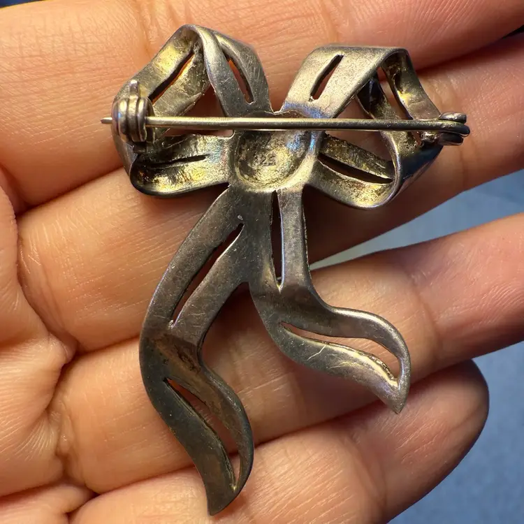 Marcasite Ribbon 🎀 Bow 925 Sterling Silver Brooch