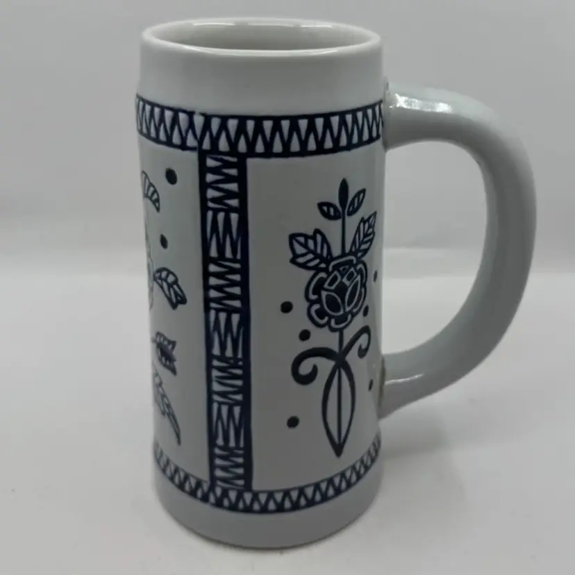 Anheuser-Busch Ceramarte Blue Delft style commemorative beer stein, Circa 1977