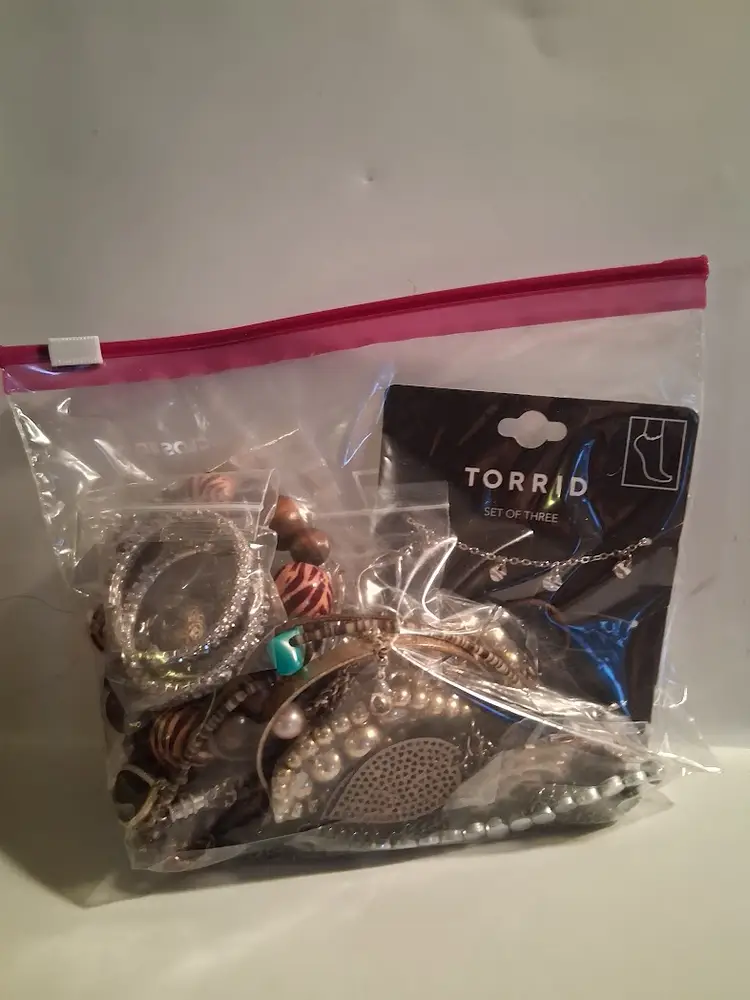 1 Lb. Jewelry Grab Bag 10