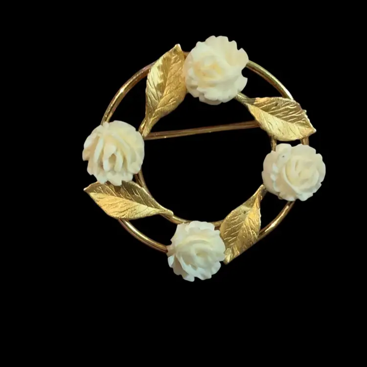 Gorgeous Vintage Goldtone Karen Lynne 12 K Gold Filled Floral Brooch. Gorgeous Carved Celluloid -Ivory Color Roses & Gold Leaves Wreath Motif,