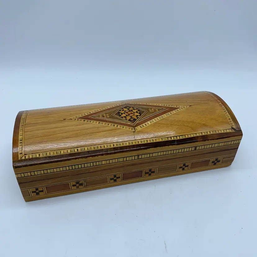 #4134 Middle Eastern marquetry jewelry box with Arabic maker's stamp.