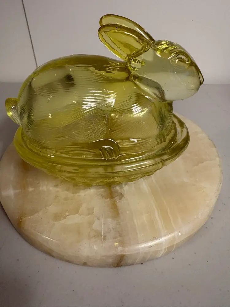 Yellow Glass Rabbit Bunny Trinket Box / Candy Dish