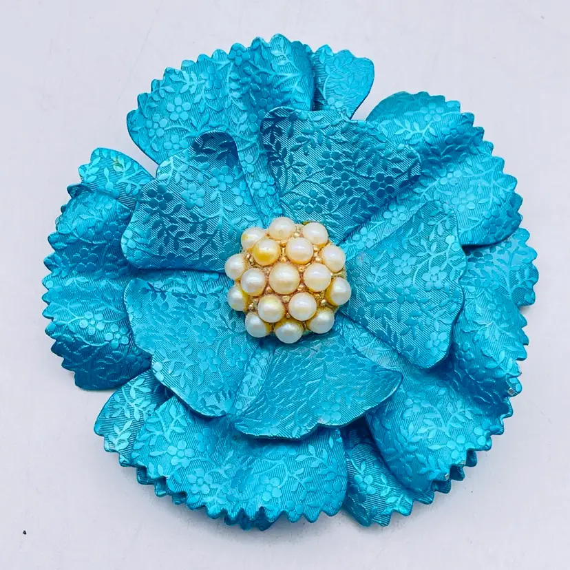 Blue Blooming Flower Brooch Embossed Petals Faux Pearl Cluster Center