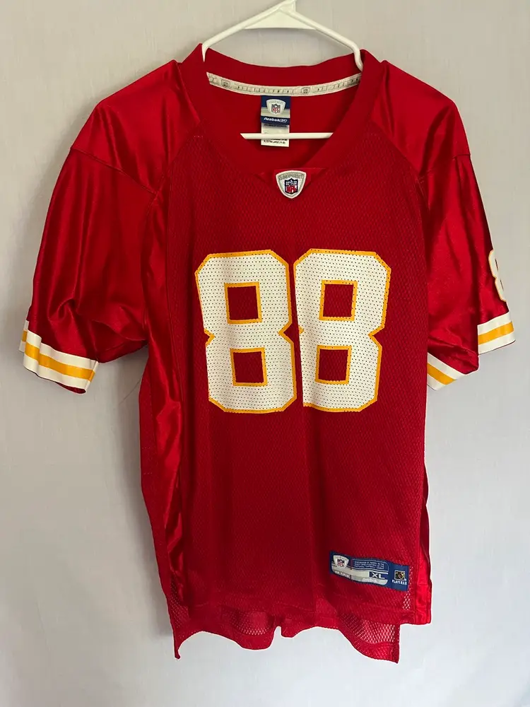 Tony Gonzalez Reebok Youth XL 18-20