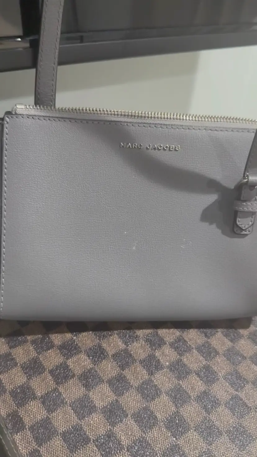Marc Jacob’s Gray Purse Crossbody Bag