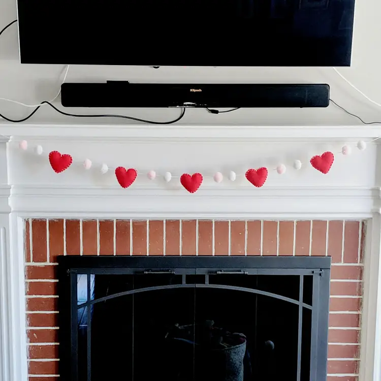 Felted Red Hearts Pink and White Pom Poms Garland 4-foot Valentine Decor