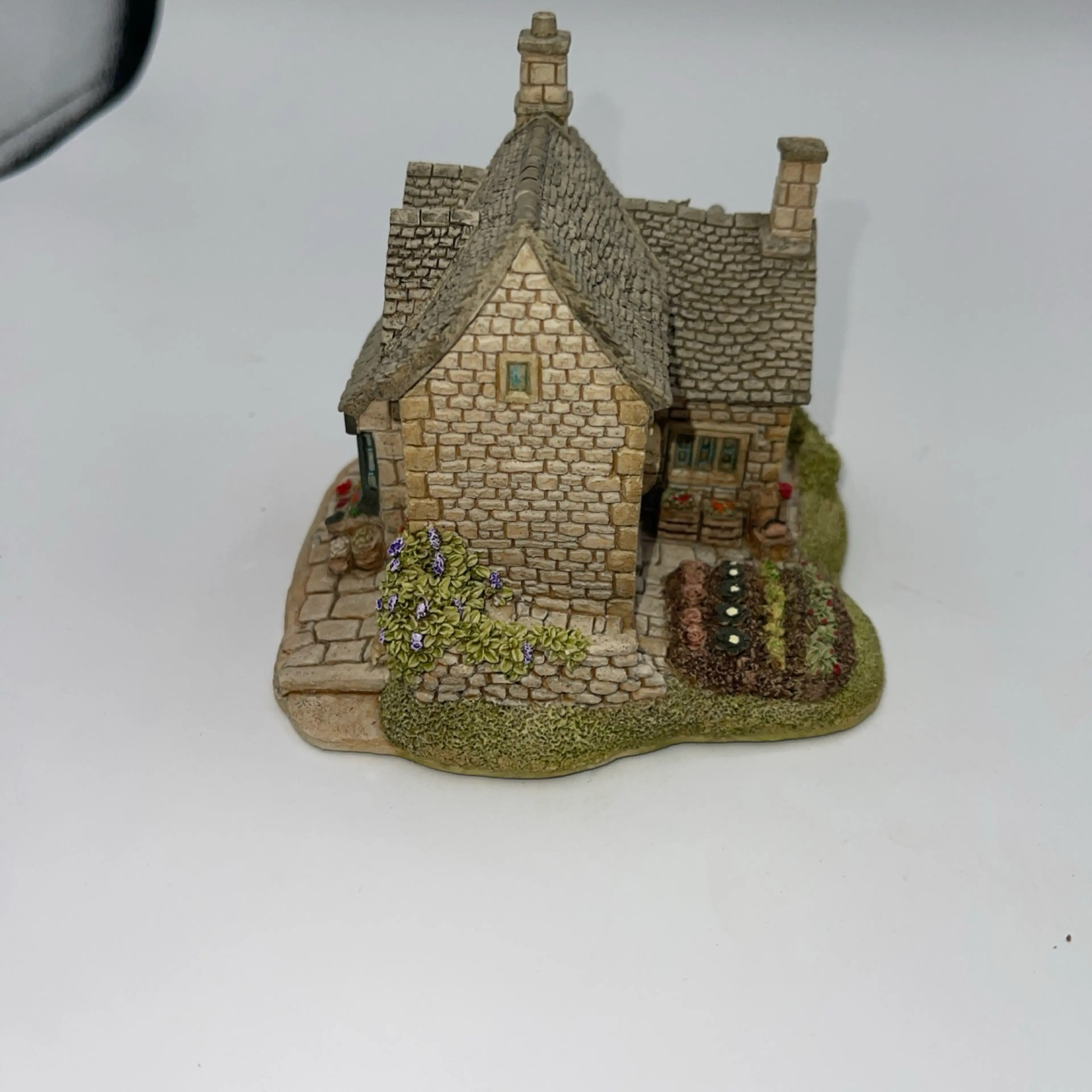 Image 4 of 8