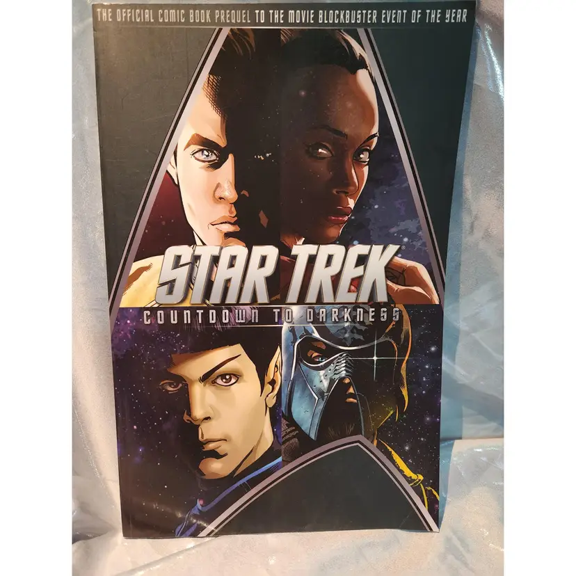 Star Trek Countdown to Darkness Comic Book Graphic Novel - 2013