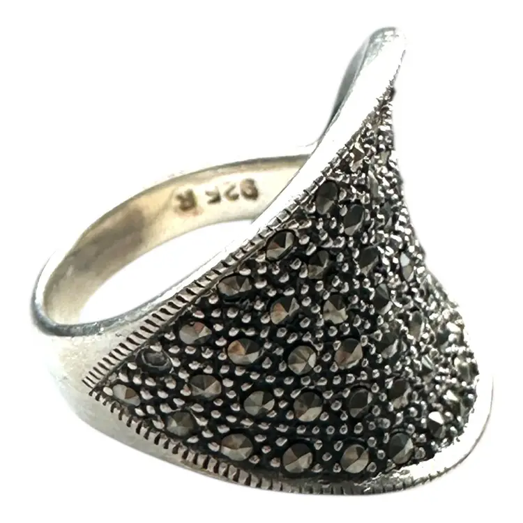 20mm Sterling Silver .75ct Marquisite saddle ring