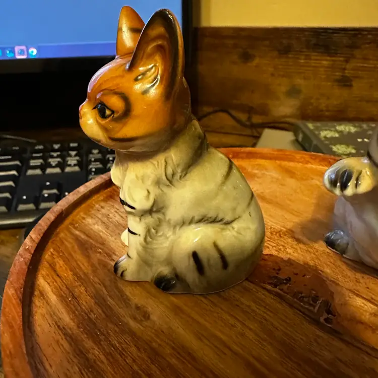 Antique Porcelain Kitten Figurine Cat Selkirk Rex Kitten Figurine Antique Ceramic Long Hair Flat Face Kitten Miniature Statues