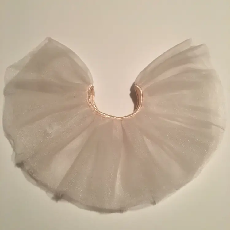 American Girl doll Isabelle Dance Tutu Girl of the Year (A27-17)