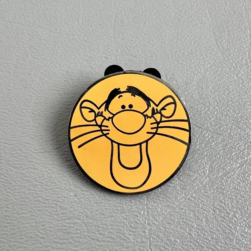 Disney Tigger Face Orange Round Trading Pin Winnie The Pooh