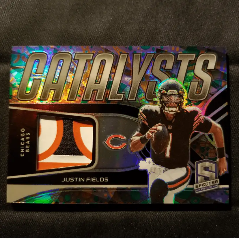 2022 Spectra Justin Fields Psychedelic 2/5