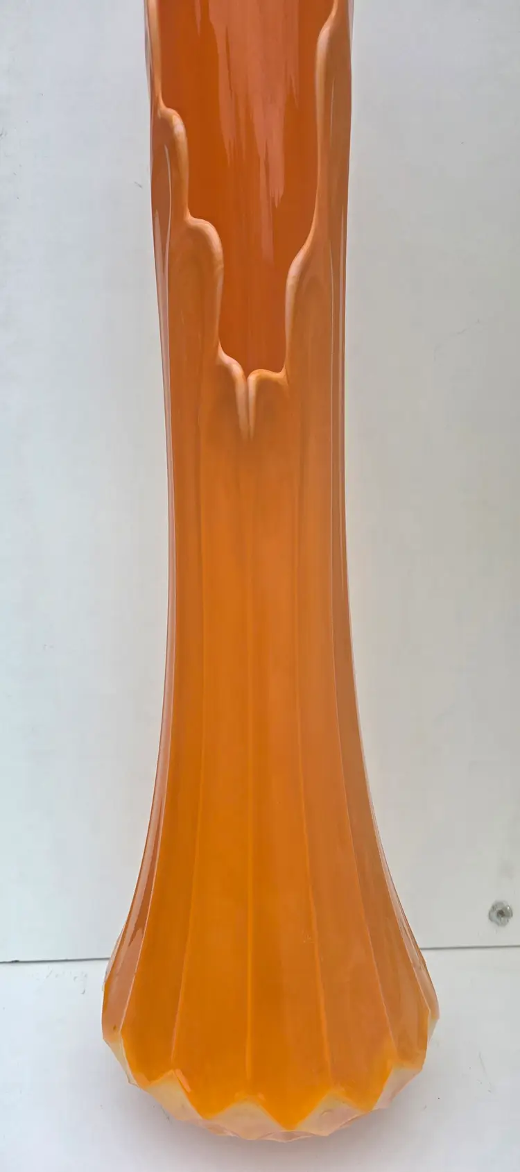 L.E Smith Glass BITTERSWEET 38" vase