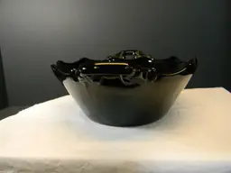 Black Glass Cambridge  Vtg  Has the trademark