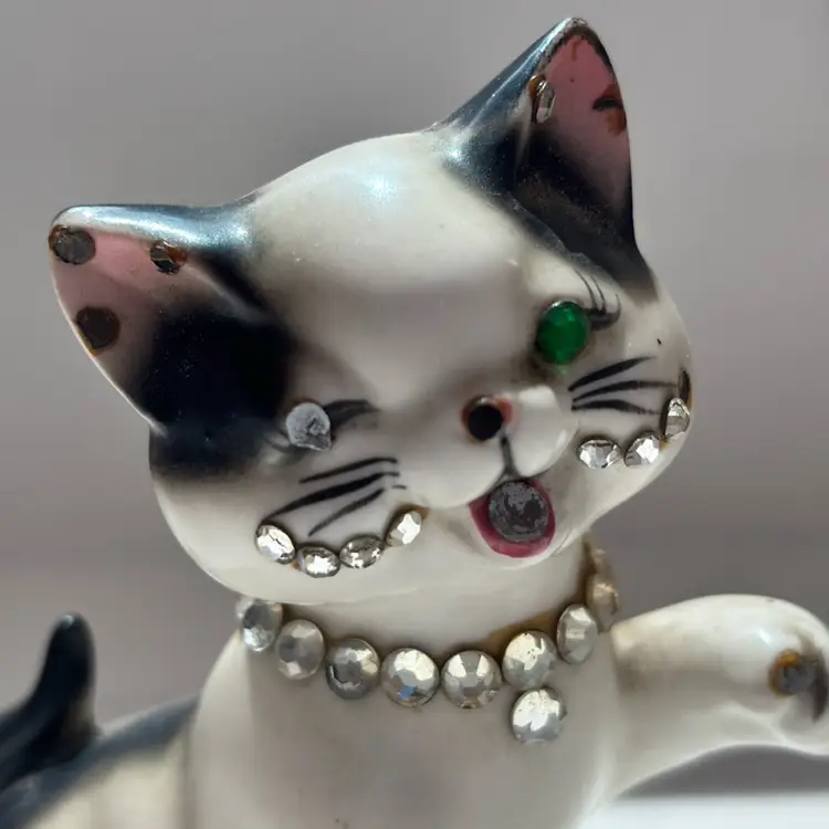 Vintage Ann Shaffer Black & White Cat - READ