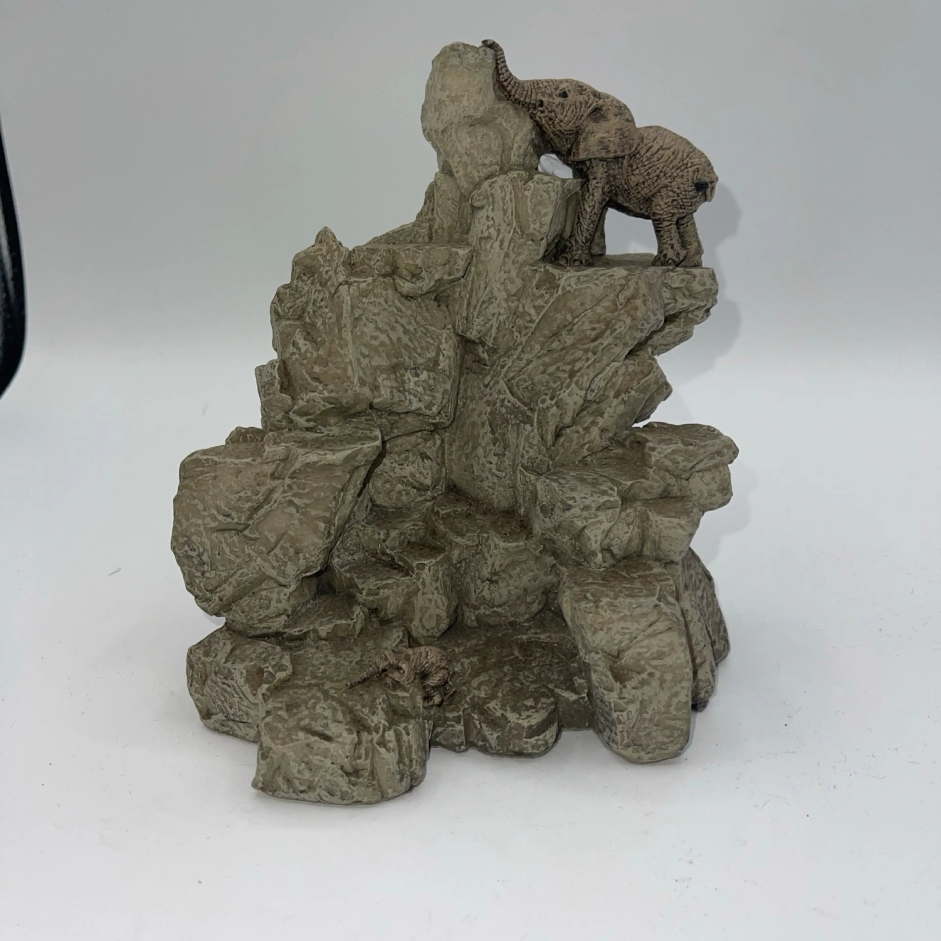 Image 3 of 8