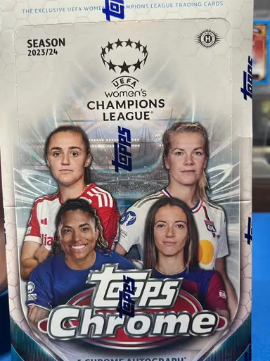 More 2023/24 Topps Chrome Women