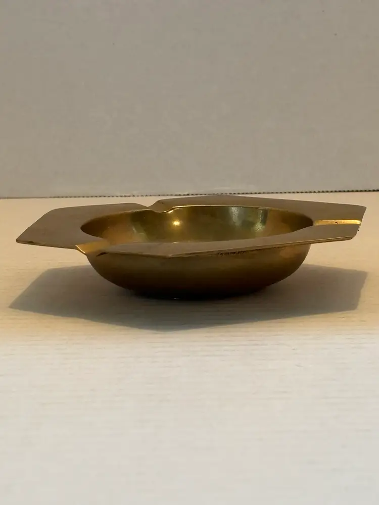 Vintage Deane Taylor Import Brass Ashtray YB-515 6-sided with 3 Rest Indentation