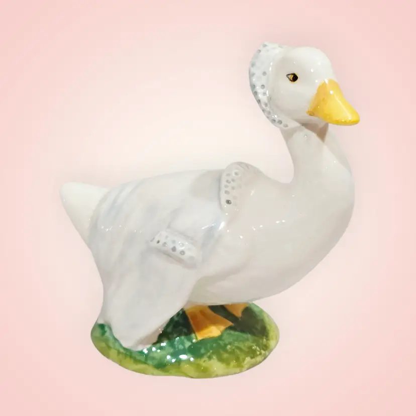 Beatrix Potter's Rebeccah Puddle-Duck 1981 Beswick Figurine