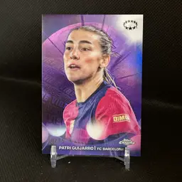 Patri Guijarro 10/75 Purple Vibe - 2024/25 Topps Chrome Gold UEFA Barcelona