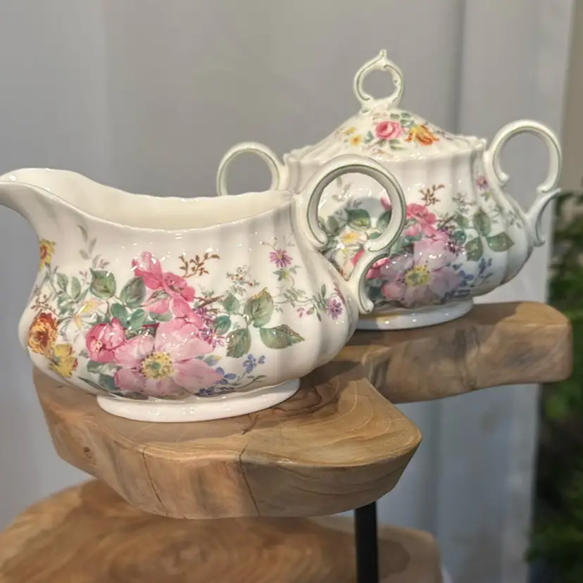 1940S Royal Doulton Arcadia Cream And Sugar Set