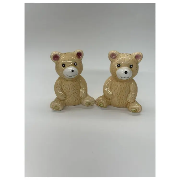 Cute Teddy Bear Salt & Pepper Shakers Vintage Set
