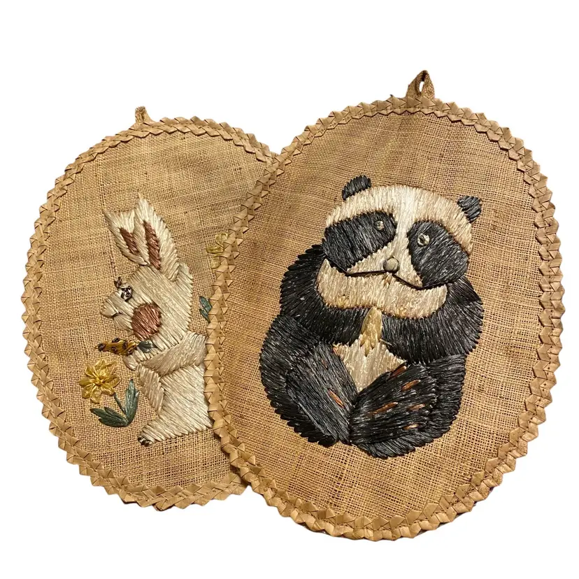 VTG 70s Woven Panda And Bunny Straw Fiber Raffia Oval Wall Hanging Made In Philippines