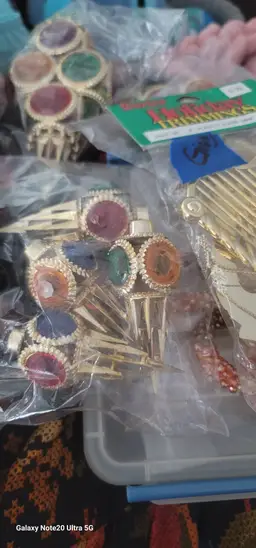 #06 Vintage holiday ornaments