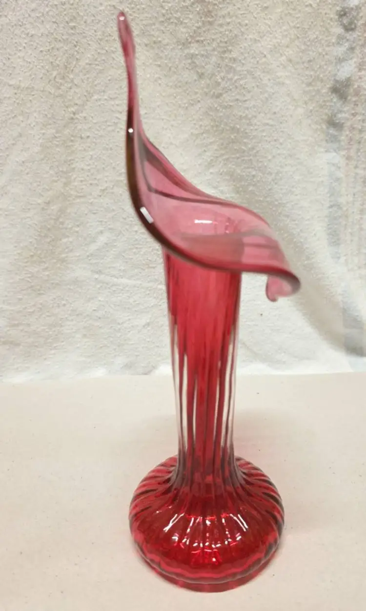 Vintage Canada Art Glass Cranberry Jack-in-the-Pulpit Vase Rare
