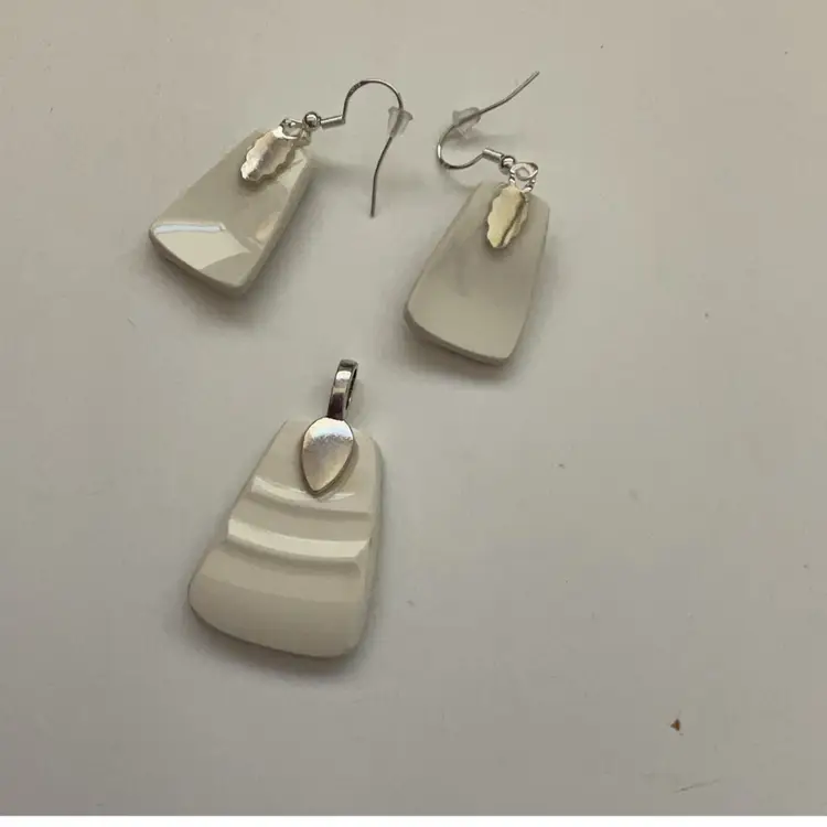 Broken Teacup Earrings & Pendant Blue/ White Made By Me