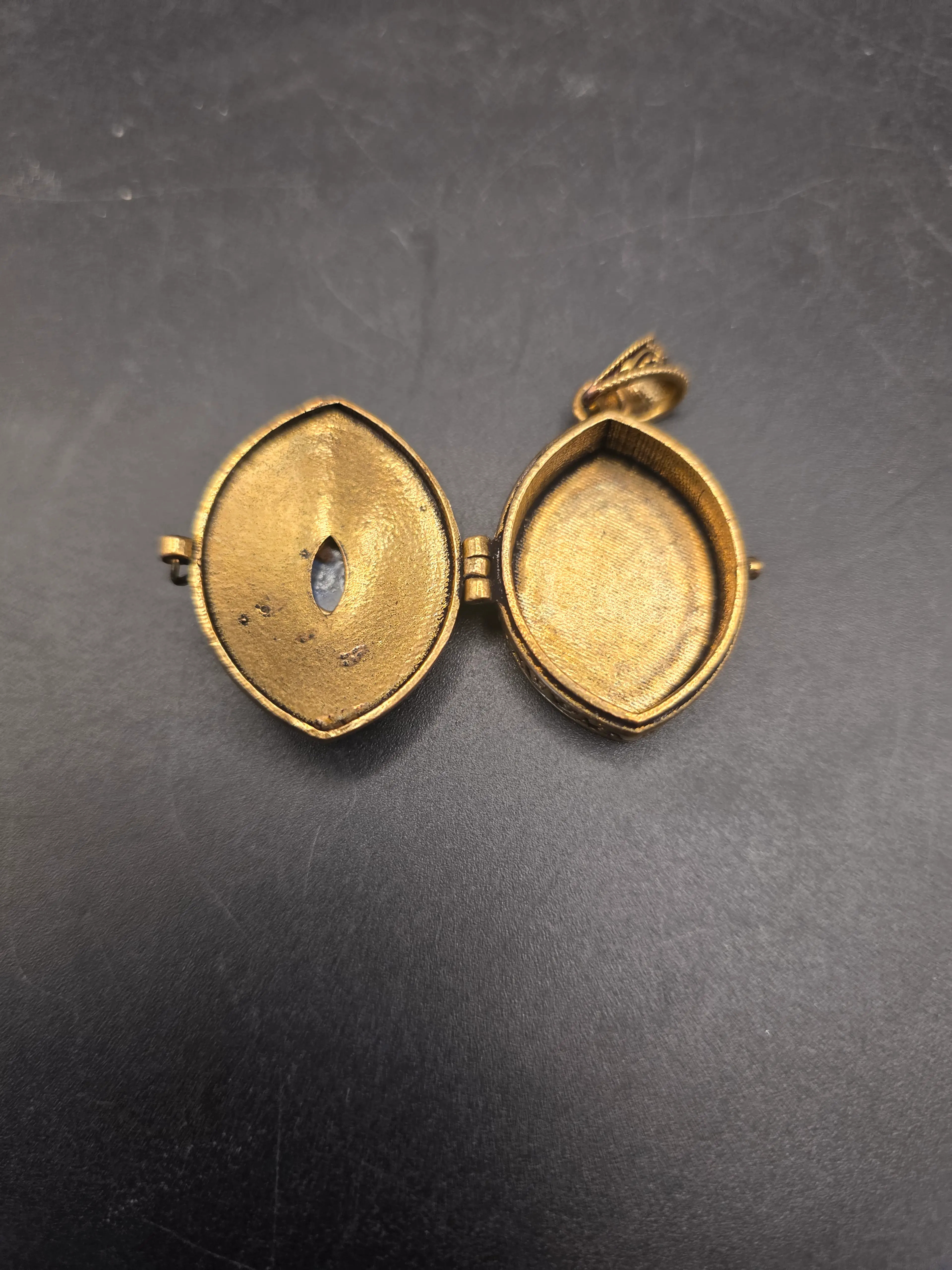 Image 2 of 2