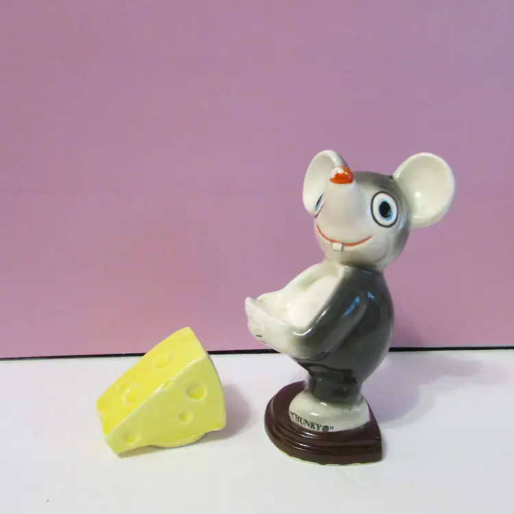vintage Chunky mouse with cheese wedge salt and pepper shaker figure Japan