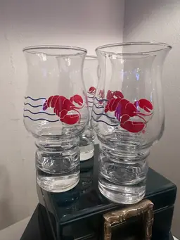 Setting 4 Vintage Red Lobster Glasses