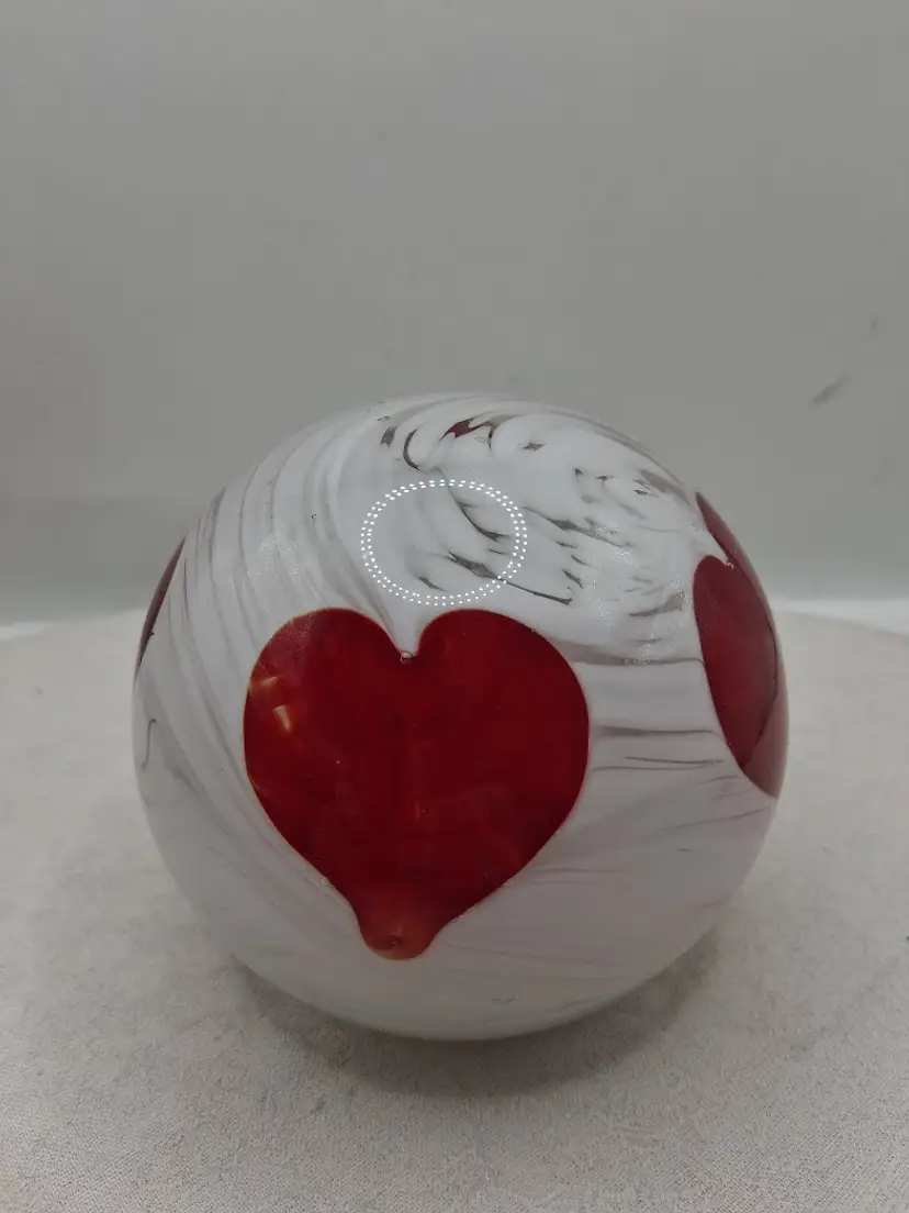 Vintage Prestige Glass 1995 White With Red Hearts Version Paperweight