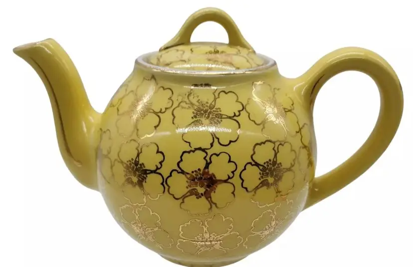 Vintage Hall 4 cup Yellow French Daisy Teapot MCM 059 Yellow Gold Flowers