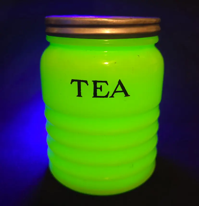 Jeanette Jadite Green Uranium Glass Beehive Ribbed Tea Canister with Lid & Teabags