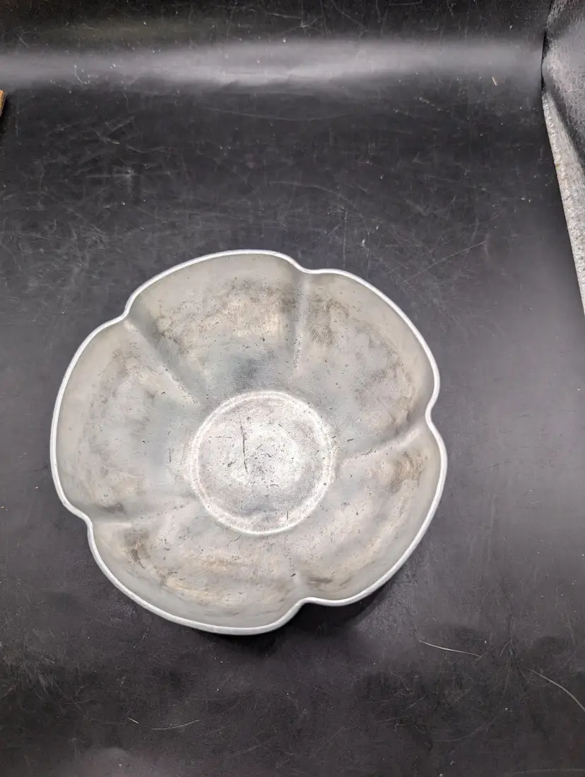 Vintage L. WHITNEY Hand Wrought PEWTER FLORAL Shaped Bowl Signed