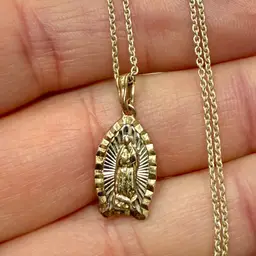 Vintage Sterling Silver EHC Signed Virgin Mary Necklace Gold Vermeil 18” Italy Chain