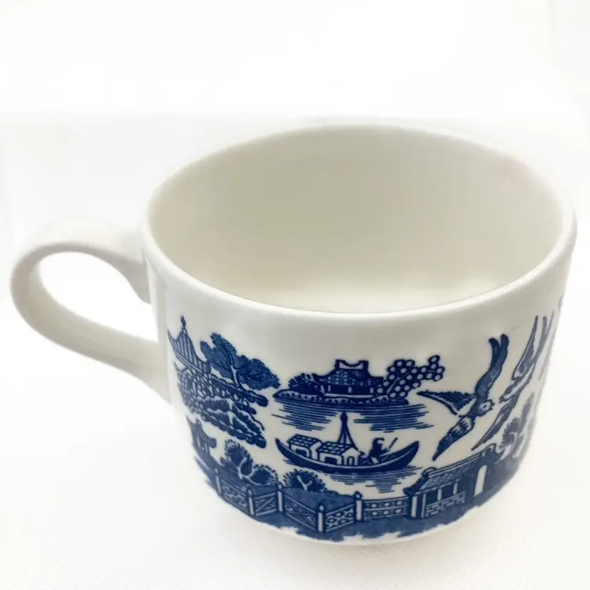Vintage Blue Willow Pattern Cup Pagoda Birds in Flight Transferware Scenes Churchill
