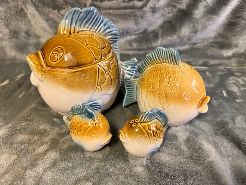 Vintage Art Pottery Puffer Fish Kitchen Set Canister W/ Lid Sponge Salt & Pepper