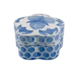 Chinoiserie Trinket Box 5 Petal Porcelain