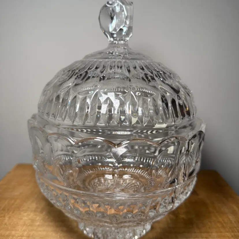 Fifth Avenue Crystal Ltd. Portico Pattern Covered Candy Dish